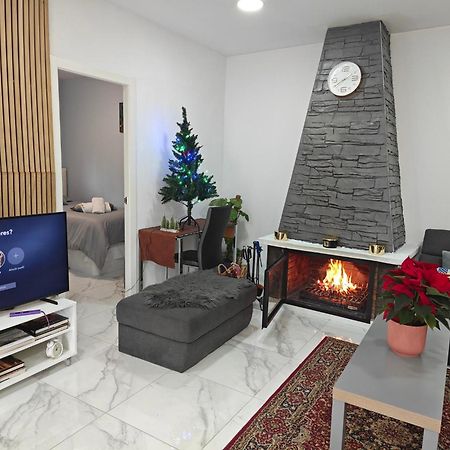 Relax House Barcelone Vila Sant Esteve Sesrovires Exterior foto