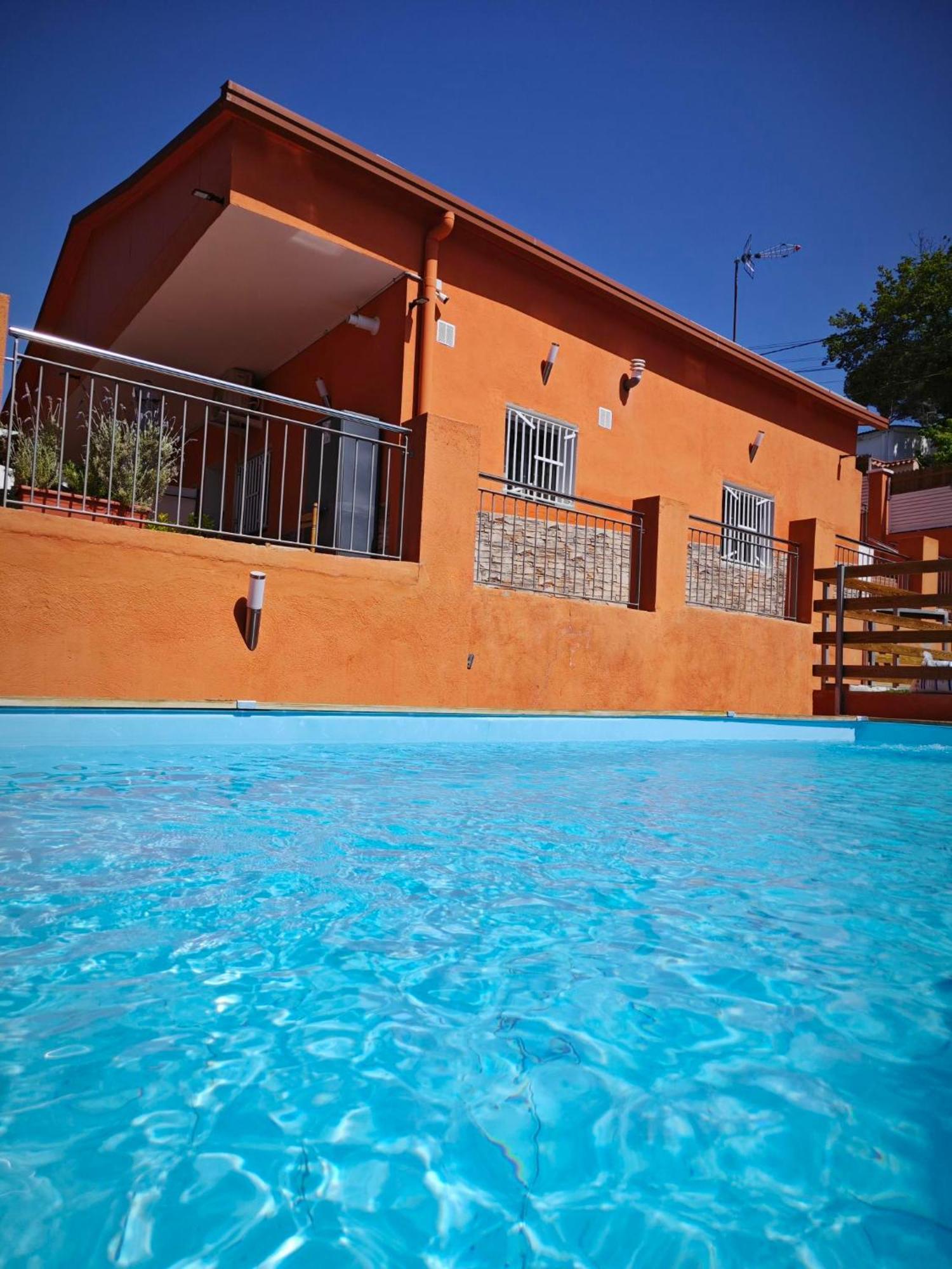 Relax House Barcelone Vila Sant Esteve Sesrovires Exterior foto