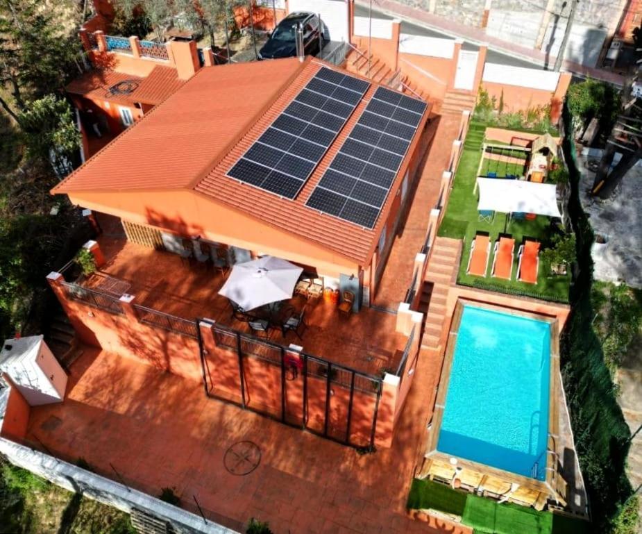 Relax House Barcelone Vila Sant Esteve Sesrovires Exterior foto