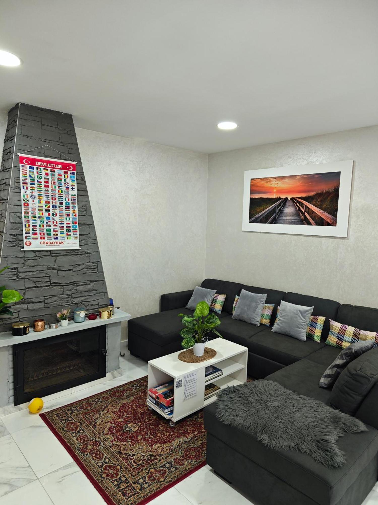Relax House Barcelone Vila Sant Esteve Sesrovires Exterior foto